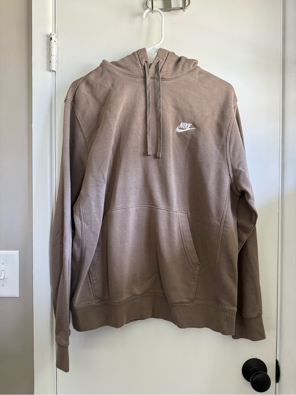 Nike Men's Taupe Brown Pullover Hoodie with White Logo, Size Medium